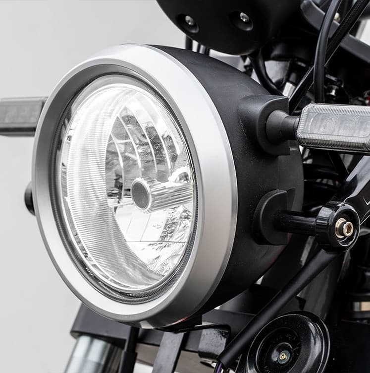 Descriptive alt text